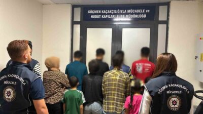 Afyonkarahisar’da polis tarafından gerçekleştirilen bir operasyonda tespit edilen kaçak göçmen