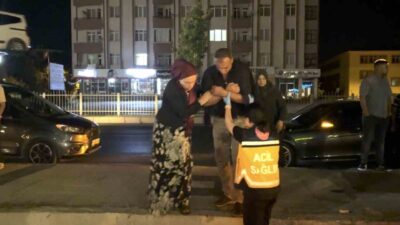 Aksaray’da yaşanan trafik kazasında, bir aracın makas atarak çarptığı otomobil