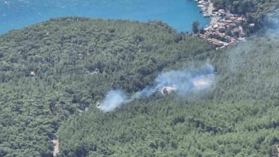 Muğla’nın Ula ilçesine bağlı turistik Akyaka Mahallesi’nde bilinmeyen bir nedenle