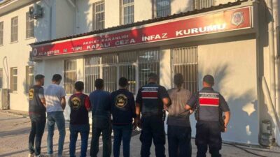Manisa’nın Alaşehir ilçesinde uyuşturucu kullanımı ve satışı yaptıkları belirlenen şüphelilere