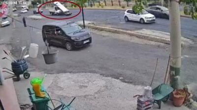 Diyarbakır’ın Yenişehir ilçesinde bir kamyonetin sürücüsünün ani fren yapması sonucu