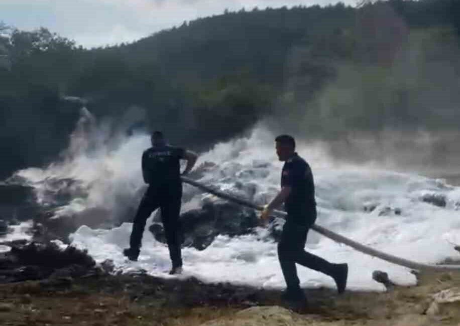 Eskipazar ilçesinde meydana gelen anız yangınında 3 dönüm arazi zarar