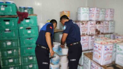 Aksu Belediyesi Zabıta Müdürlüğü ekipleri, ilçede bir işletmeye ait 3