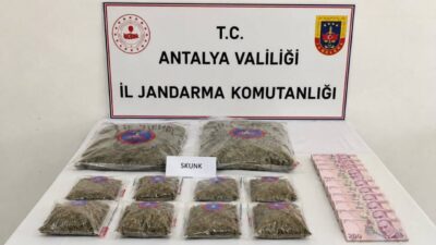 Antalya’nın Döşemaltı ilçesinde düzenlenen uyuşturucu operasyonunda, Antalya İl Jandarma Komutanlığı