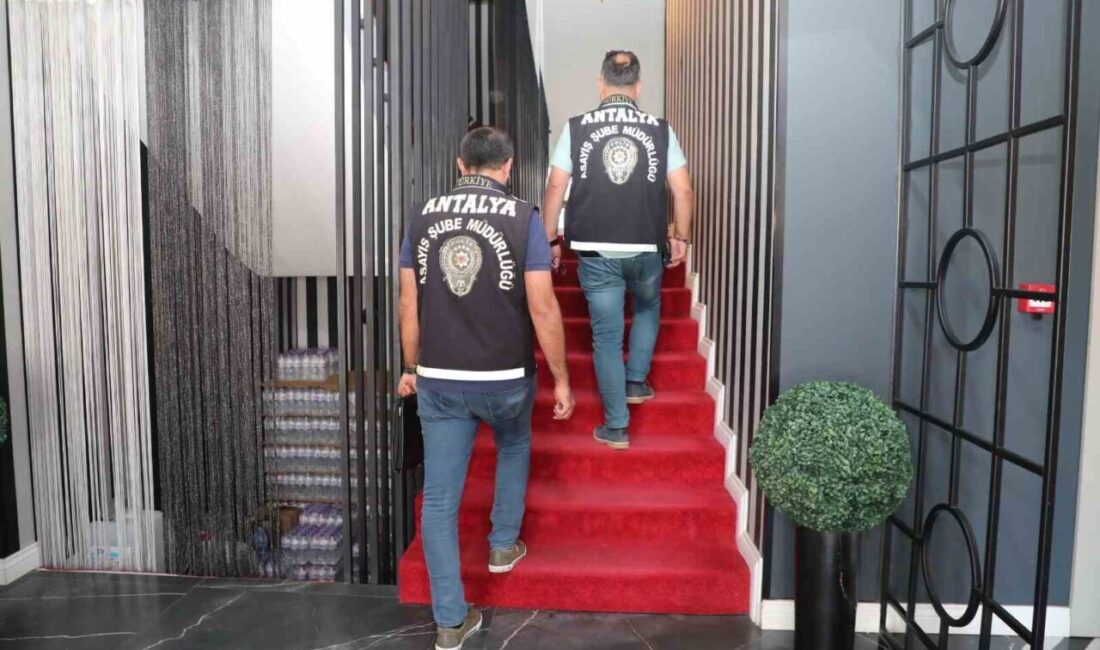 Antalya Emniyet Müdürlüğü ekipleri, günübirlik konaklama tesisleri ve araç kiralama