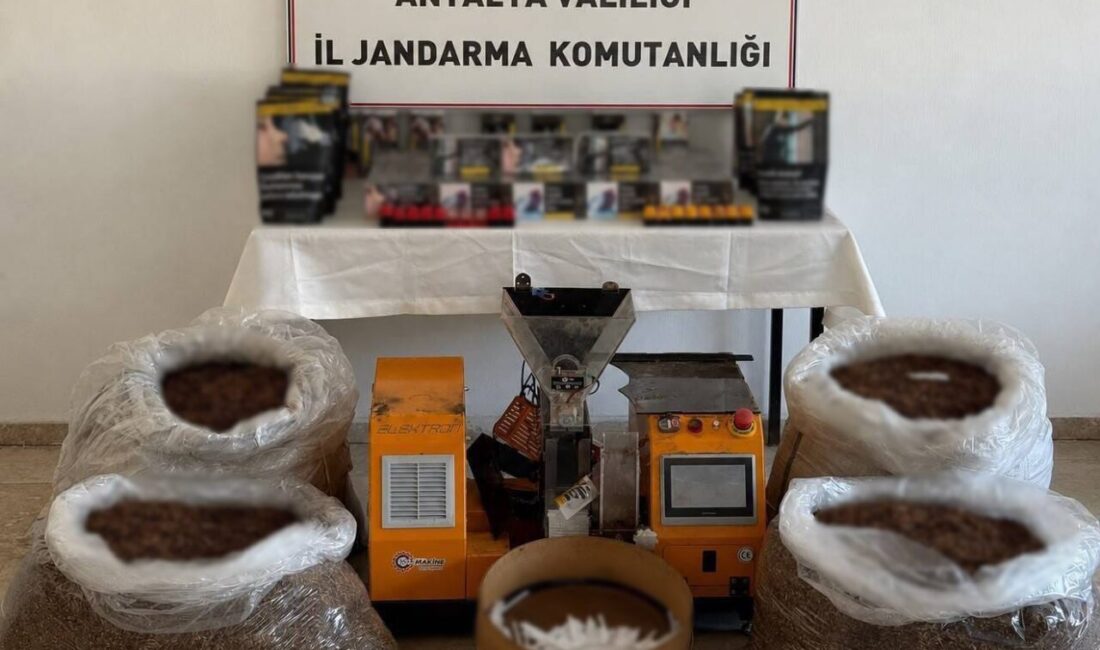 Döşemealtı ilçesinde jandarma ekiplerinin yaptığı operasyonda, 280 kilogram tütün ve