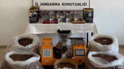 Döşemealtı ilçesinde jandarma ekiplerinin yaptığı operasyonda, 280 kilogram tütün ve