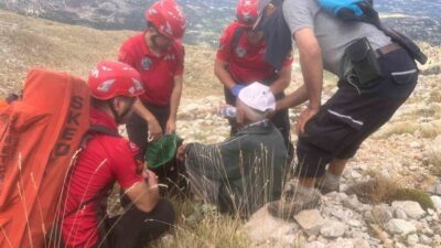 Kaş ilçesinde yaşlı bir adamın kaybolduğu ihbarı üzerine jandarma ekiplerinin