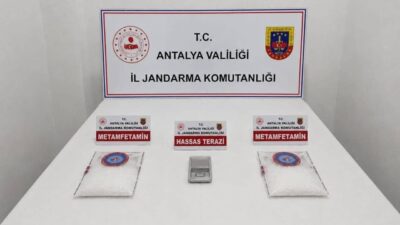 Antalya’nın Kepez ilçesinde Jandarma ekipleri tarafından bir otel odasında gerçekleştirilen