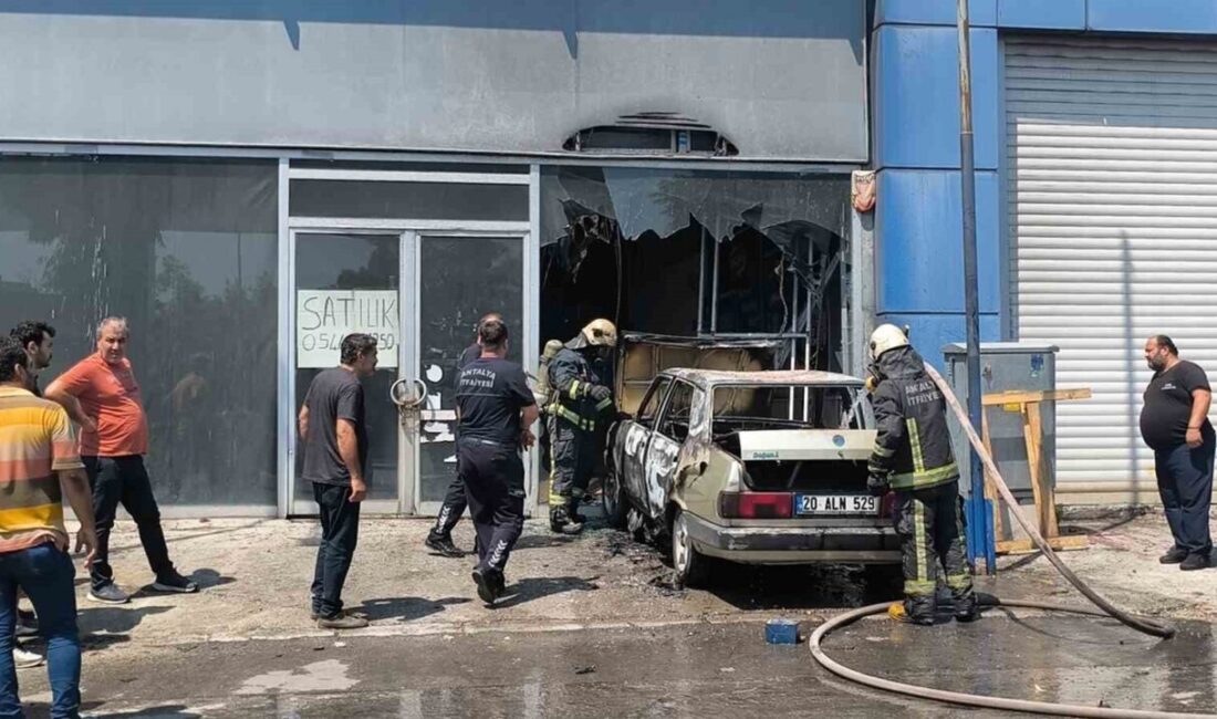 Antalya’nın Kepez ilçesinde, bir aracın iş yeri önüne park edilmesinin