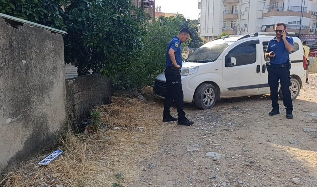 Manavgat ilçesine şüpheli araç kaydıyla giren ve plakaları çıkarılmış terk