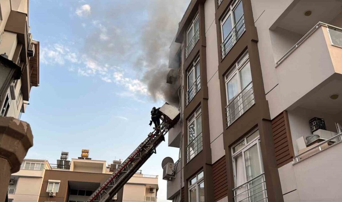 Antalya’nın Konyaaltı ilçesinde bulunan bir apartmanın 3. katındaki dairede çıkan