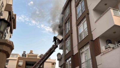 Antalya’nın Konyaaltı ilçesinde bulunan bir apartmanın 3. katındaki dairede çıkan