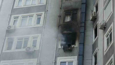 Antalya’da bir apartman yangınında 3’ü çocuk 5 kişi dumandan etkilendi.