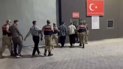 Şanlıurfa’nın Siverek ilçesinde, yol verme konusunda çıkan bir anlaşmazlık sonucu