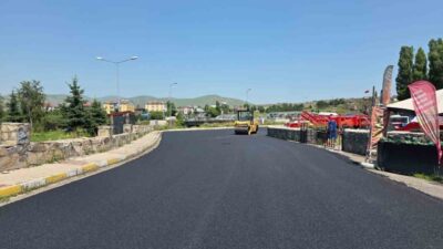 Ardahan şehir merkezinde, ulaşım altyapısının güçlendirilmesi amacıyla gerçekleştirilen yol yapım
