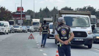 İstanbul Emniyet Müdürlüğü Trafik Denetleme Şube Müdürlüğü ekipleri, Arnavutköy’de ağır