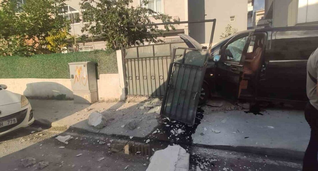 Arnavutköy’de bulunan bir VIP taşımacılık minibüsünün sürücüsünün kontrolünün kaybedildiği ve