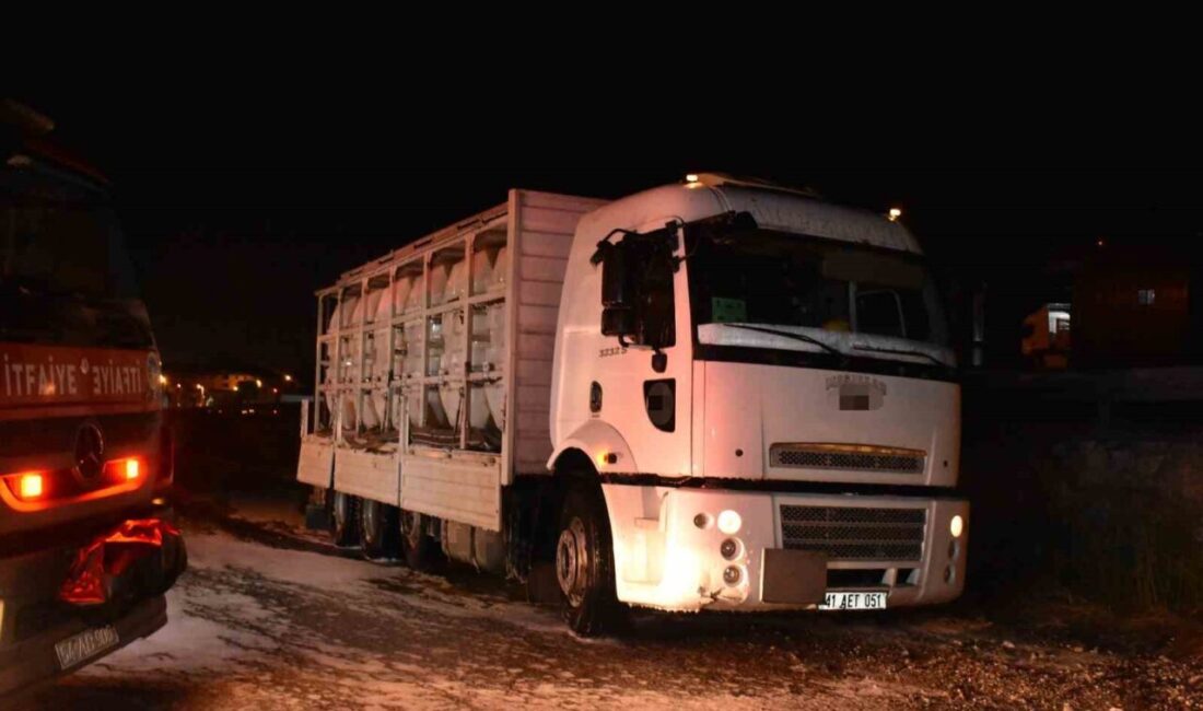Hendek ilçesinde meydana gelen olayda, tuz ruhu taşıyan bir kamyonun
