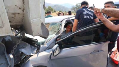 Aydın-Muğla karayolunda bugün sabah saatlerinde peş peşe meydana gelen 2