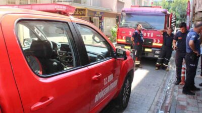 Aydın’ın Efeler ilçesinde bir apartmanın beşinci katındaki dairede, nedeni henüz