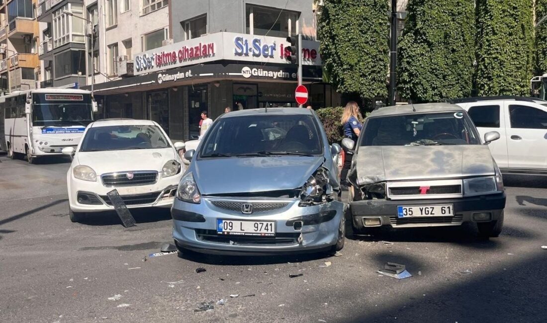 Aydın’ın Efeler ilçesinde meydana gelen zincirleme trafik kazasında 3 araç