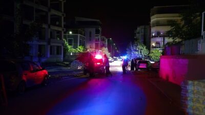 Adıyaman’da, valilik binasına yakın bir alanda baba ile oğlu arasında