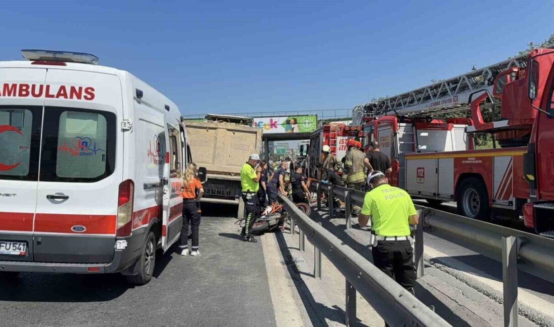 Bağcılar ilçesi Basın Ekspres Yolu’nda bir hafriyat kamyonuyla motosiklet arasında