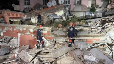 İstanbul Bahçelievler’de, dün gece yaşanan bir olay sonucunda 6 katlı