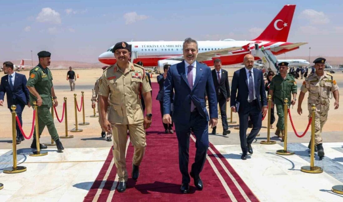 Türkiye Dışişleri Bakanı Hakan Fidan, Bingazi’de Libya Ulusal Ordusu Genel