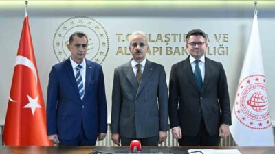 Ulaştırma ve Altyapı Bakanı Abdulkadir Uraloğlu, Türkiye Raylı Sistem Araçları