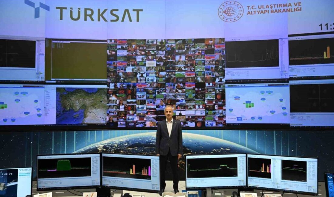 Ulaştırma ve Altyapı Bakanı Abdulkadir Uraloğlu, Türksat 3A uydusu üzerinden