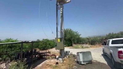Hatay’da narenciye bahçelerini sulamak için kullanılan trafo hırsızların hedefi oldu.