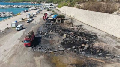Antalya Balıkçı Barınağı’nda meydana gelen ve 20’den fazla teknenin zarar