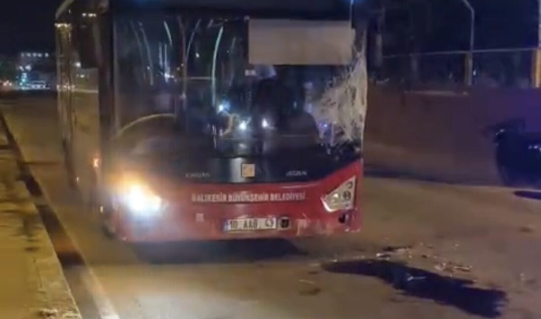 Bandırma ilçesine bağlı 600 Evler Mahallesi’nde meydana gelen trafik kazasında,
