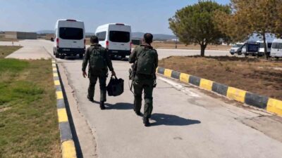 Bandırma’daki 6. Ana Jet Üs Komutanlığı’ndan havalanan savaş uçaklarıyla Batı