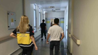 Adıyaman ilinde bir inşaatta çalışan bir işçi, yüksekten düşen bir