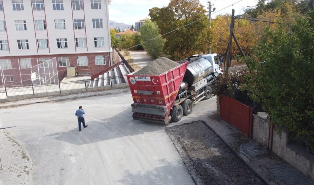 Kaman Belediye Başkanı Emre Demirci, ilçenin ulaşım altyapısını güçlendirmek amacıyla