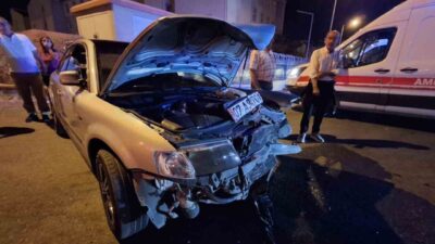 Batman’ın Gültepe Mahallesi’nde meydana gelen trafik kazasında, iki aracın çarpışması