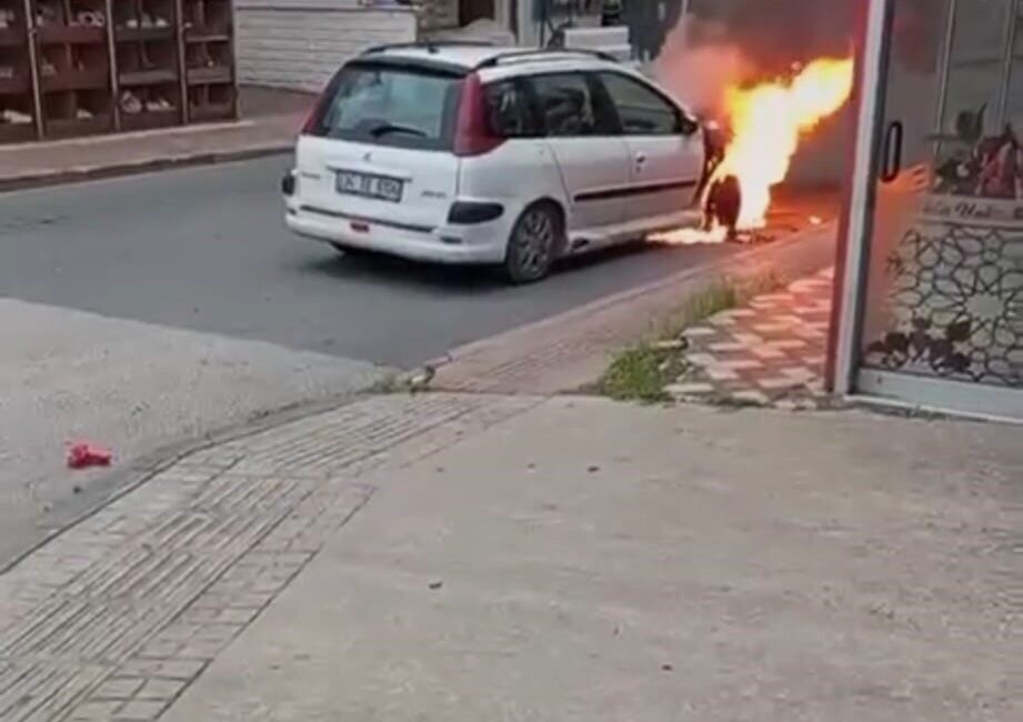 Batman’da seyir halindeyken motoru alev alan bir otomobil, hızlı bir