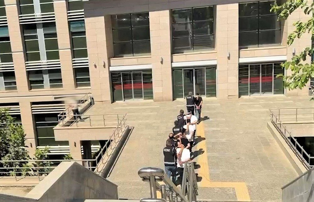 Batman’da bir ev ile bir araca yapılan iki ayrı silahlı
