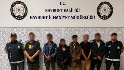 Bayburt’ta Göçmen Kaçakçılığıyla Mücadele ve Hudut Kapıları Şube Müdürlüğü ekipleri