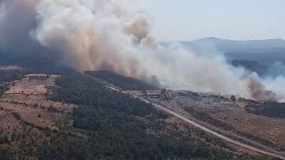 Çanakkale’nin Bayramiç ilçesindeki ormanlık alanda çıkan yangına Orman Bölge Müdürlüğü