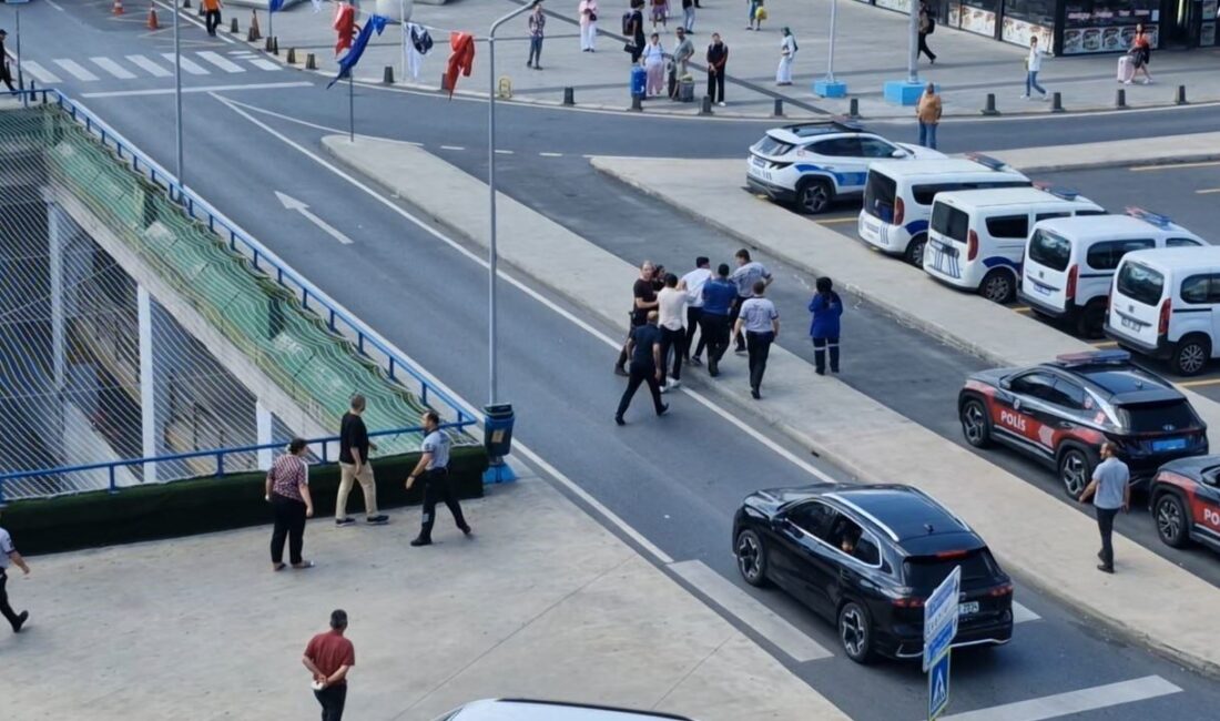 İstanbul’un Bayrampaşa ilçesinde bulunan Büyük İstanbul Otogarı’nda taksiciler arasında çıkan