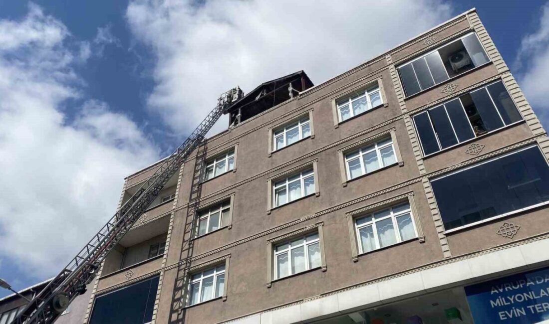 Bayrampaşa’da, henüz belirlenemeyen bir sebepten ötürü bir binanın çatısında yangın