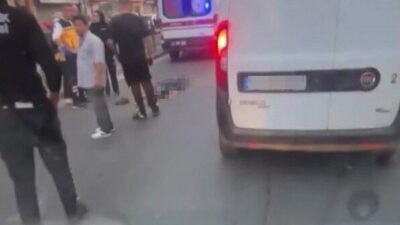 İstanbul’un Bayrampaşa ilçesinde, yaşlı bir adamın yolun karşısına geçmeye çalışırken