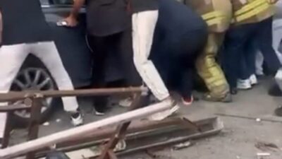 Beykoz’da meydana gelen trafik kazasında, kontrolden çıkan bir otomobilin kaldırımdaki