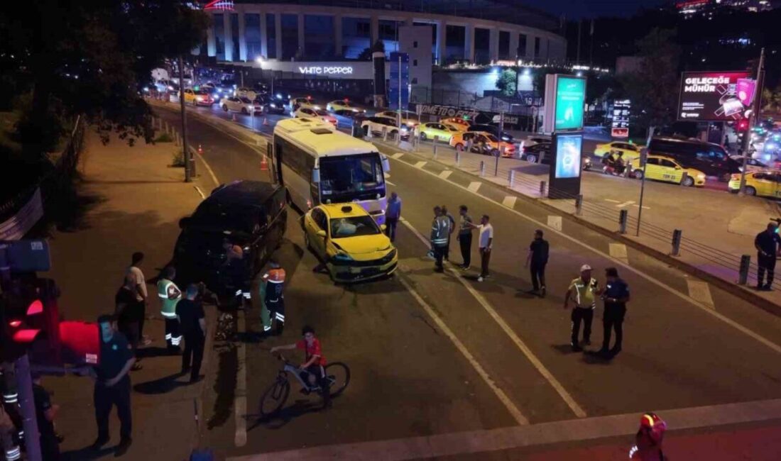 Beyoğlu’nda meydana gelen zincirleme trafik kazasında sekizi aracın karıştığı olayda