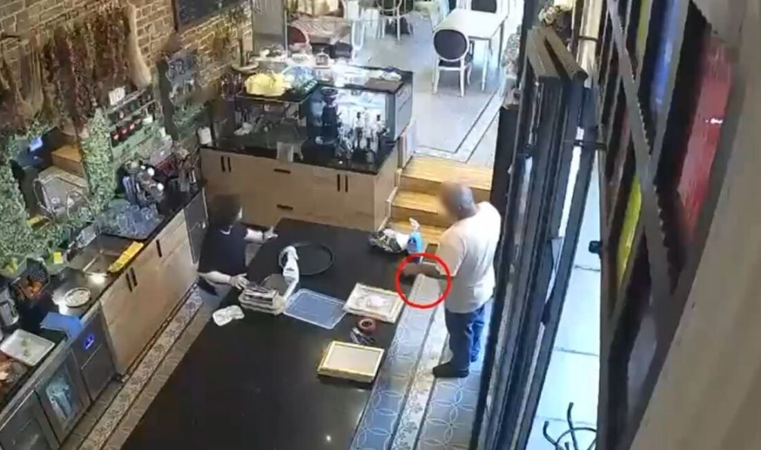Beyoğlu’nda bir iş yerinden cep telefonu çalandığı tespit edilen şüpheli,