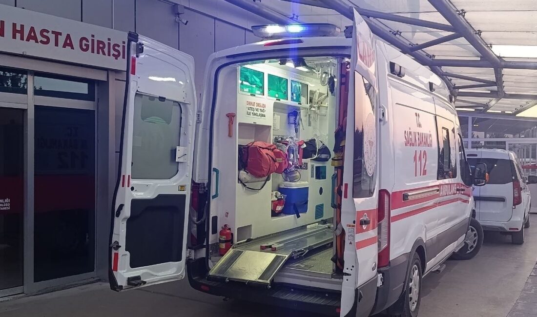 Beyşehir ilçesinde meydana gelen trafik kazasında motosiklet devrilerek 2 kişi